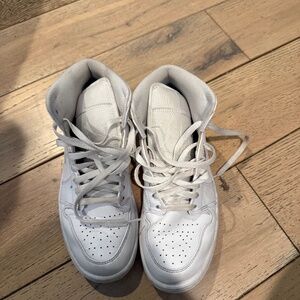 Air Jordan 1 Mid - size 10.5